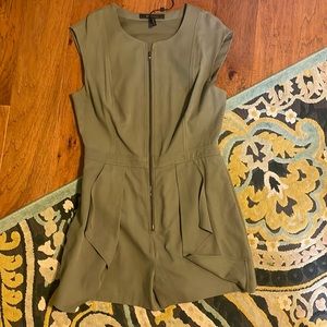 BCBG romper M